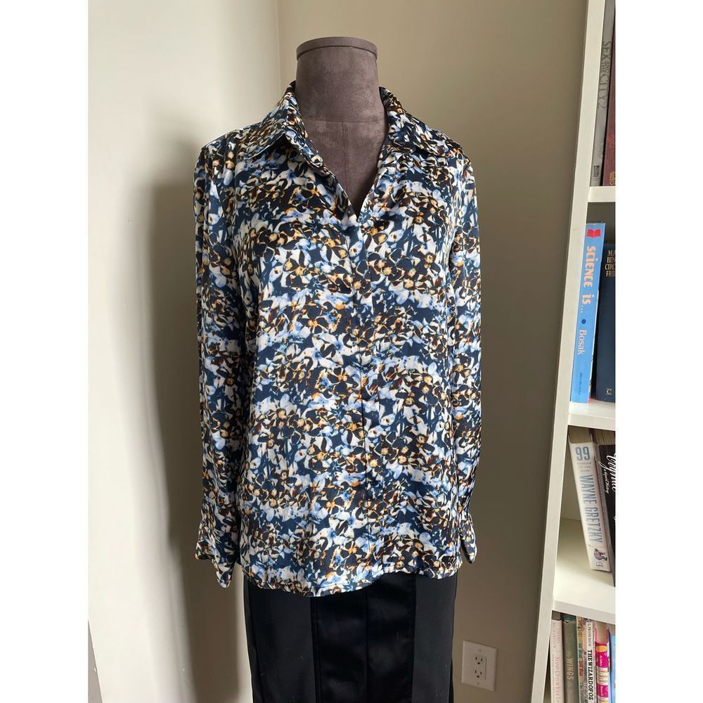 💙 Vintage Floral Blouse